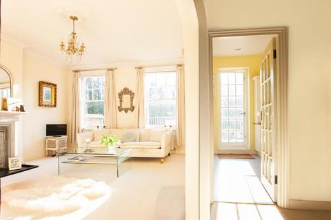 2 bedroom flat for sale, Chatsworth Road, London NW2