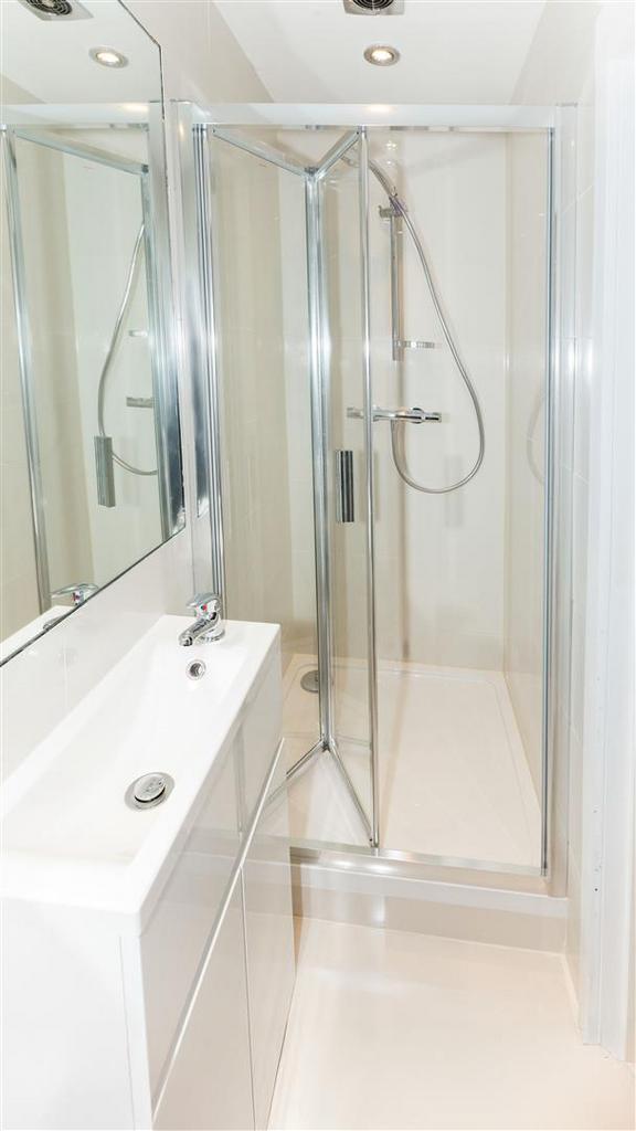 Ensuite.shower.room.jpg