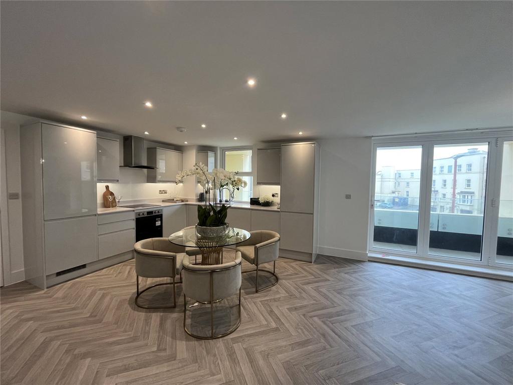 Kitchen/Lounge