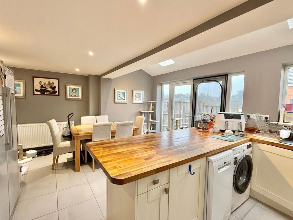 Kitchen/dining room