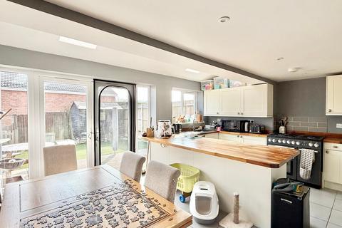 3 bedroom terraced house for sale, Highlands Close, Dibden Purlieu, SO45