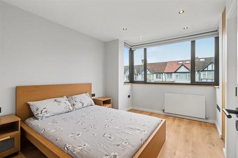 2 bedroom apartment to rent, Hamilton Road, Golders Green, London, NW11
