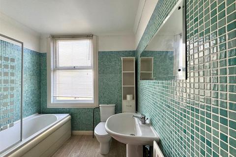 2 bedroom flat to rent, Cobham Terrace, Bean Road, Greenhithe