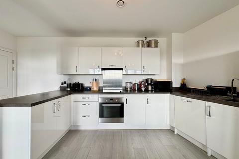 2 bedroom flat for sale, Coxwell Boulevard, London, NW9