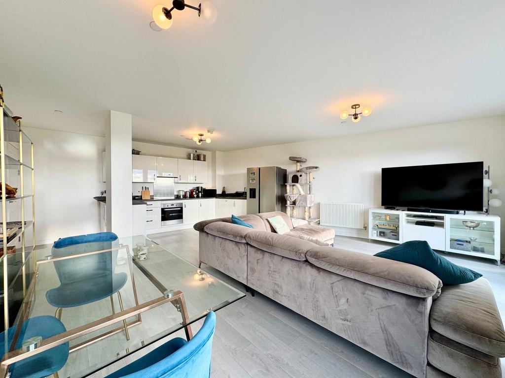Open plan Lounge/kitchen/dining area