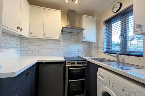 undefined, Oakridge, Woking GU24