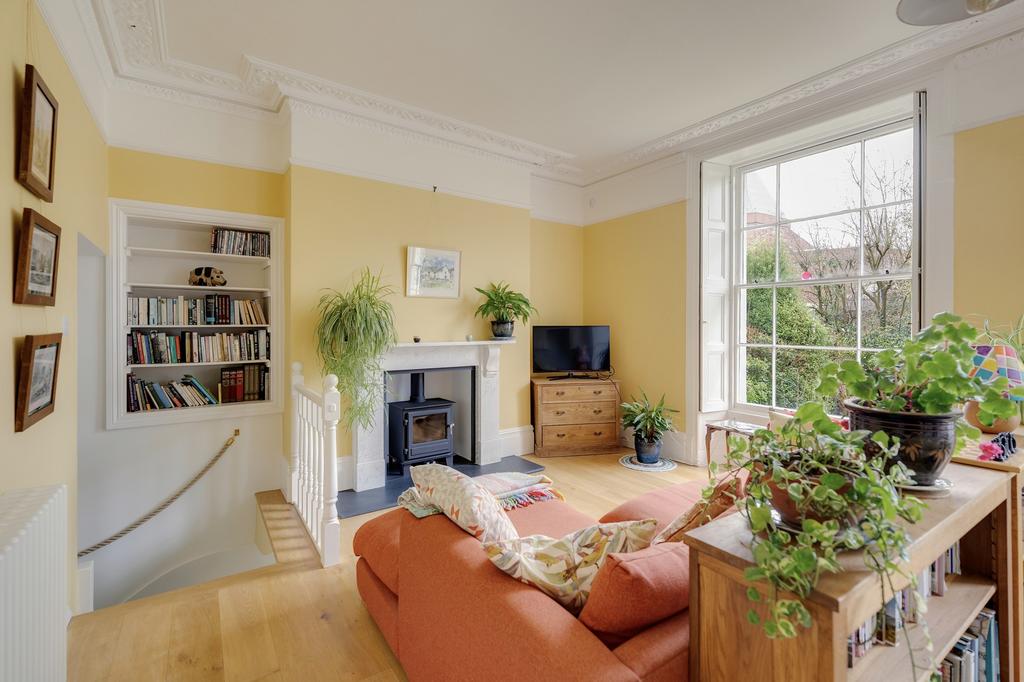 Living Room ()