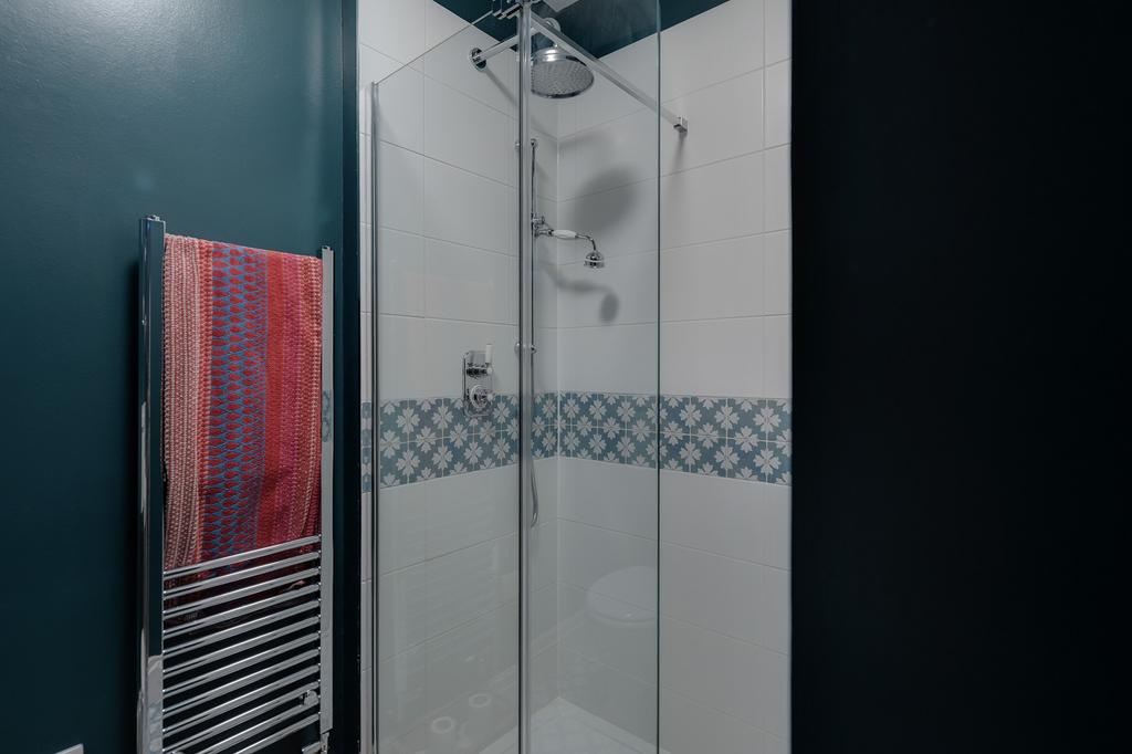 Bathroom ()