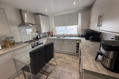 4 bedroom house to rent, Colwyn Avenue, PETERBOROUGH