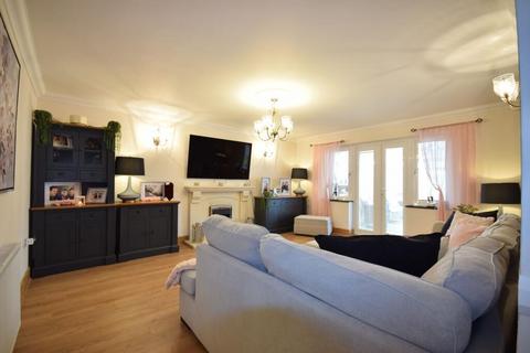 4 bedroom detached house for sale, St Johns Road, Clacton-on-Sea