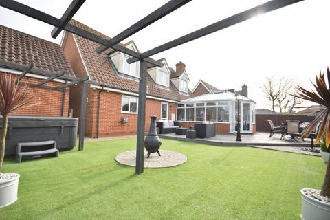 4 bedroom detached house for sale, St Johns Road, Clacton-on-Sea