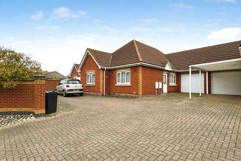 3 bedroom bungalow for sale, The Street, Little Clacton, Clacton-on-Sea