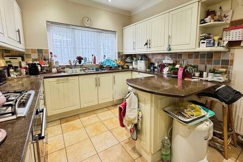 3 bedroom bungalow for sale, The Street, Little Clacton, Clacton-on-Sea