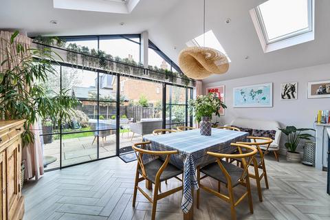 5 bedroom detached house for sale, Holstein Avenue, Weybridge, Surrey, KT13