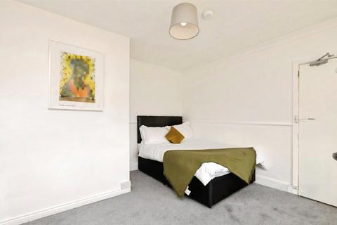 7 bedroom semi-detached house for sale, Westlea Road, Leamington Spa