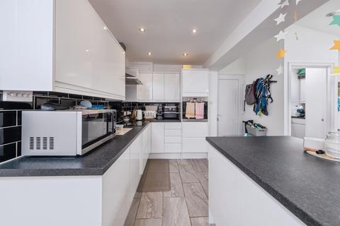 3 bedroom terraced house for sale, Brackley Lane, Calvert, Buckingham