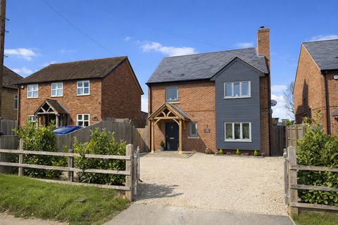 3 bedroom detached house for sale, Tiddington, Oxfordshire, OX9 2LH