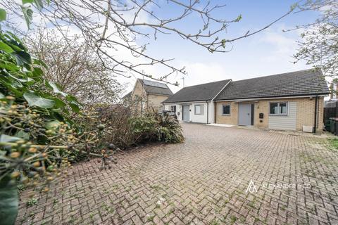 undefined, Creasey Park Drive, Bedfordshire LU6