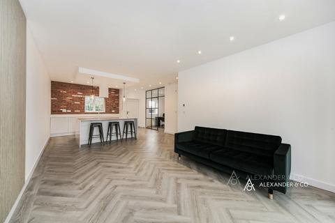 undefined, Creasey Park Drive, Bedfordshire LU6