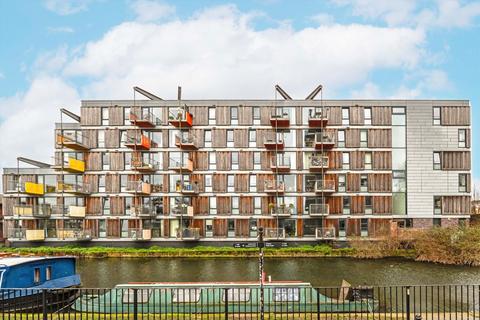 2 bedroom flat for sale, Queensbridge Road, London E2