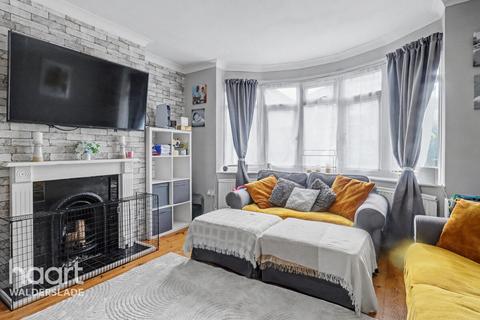 2 bedroom semi-detached house for sale, Larkfield Avenue, Gillingham