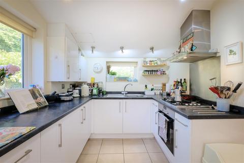 undefined, Gloucester Road, Bath BA1