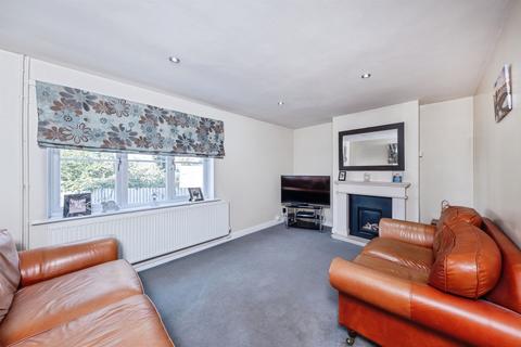 undefined, Dove Close, Newport Pagnell