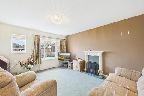 2 bedroom detached bungalow for sale, Manor Road, North Hykeham, Lincoln