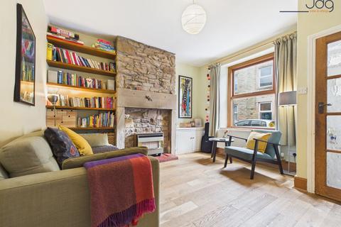 undefined, Greenfield Street, Freehold - a 2 bed home with a garden, close to the canal and city centre