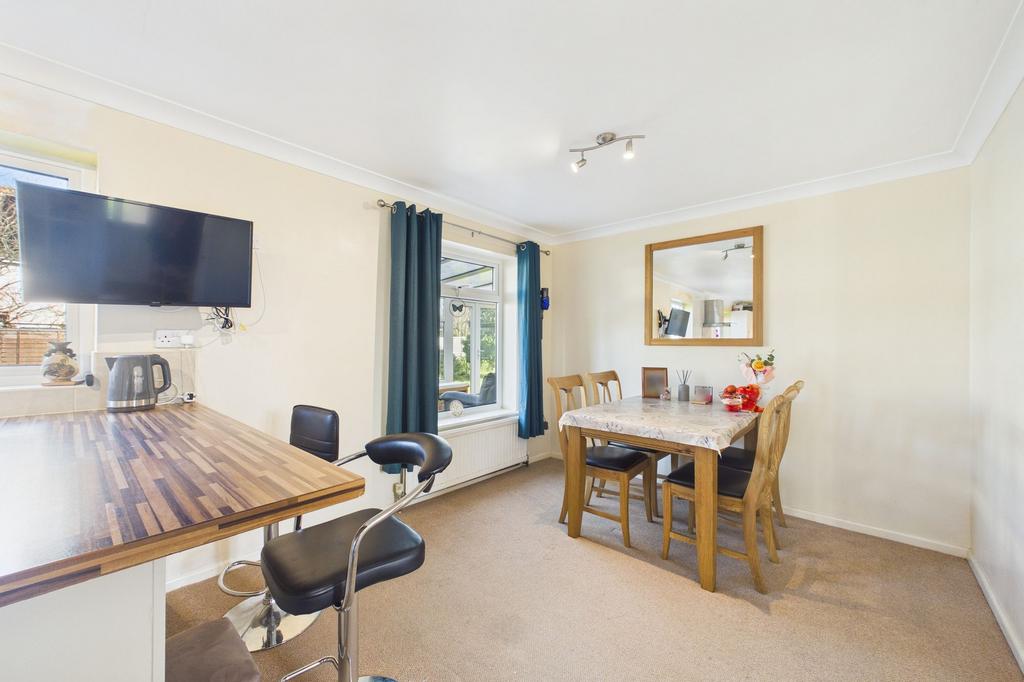 Kitchen / Breakfast Room