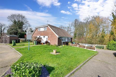 1 bedroom semi-detached house for sale, Beauchamps Drive, Wickford SS11