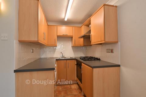 1 bedroom semi-detached house for sale, Beauchamps Drive, Wickford SS11