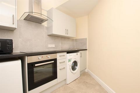 2 bedroom flat to rent, 22 Charlotte Street, Bath BA1