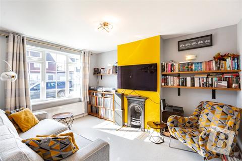 3 bedroom terraced house for sale, Somerset Gardens, Hornchurch, RM11