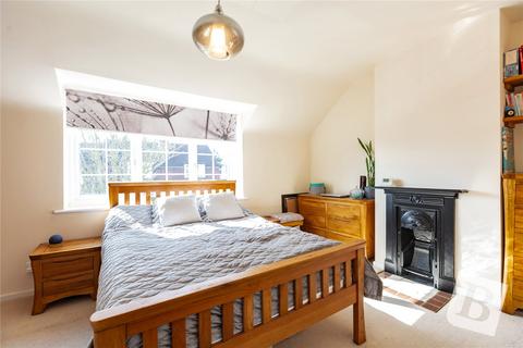 3 bedroom terraced house for sale, Somerset Gardens, Hornchurch, RM11
