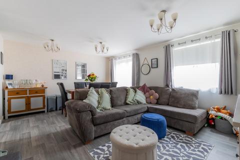 2 bedroom flat for sale, Rowsby Court, Cardiff CF23