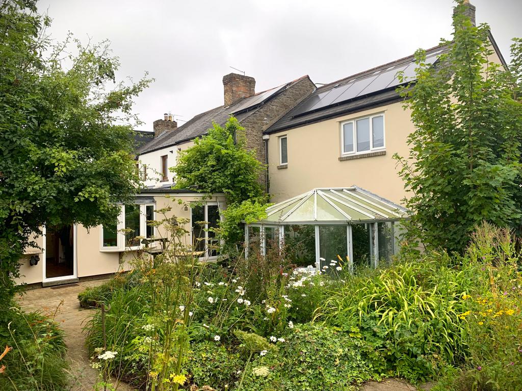 3 Bedroom Semi-Detached Smallholding For Sale