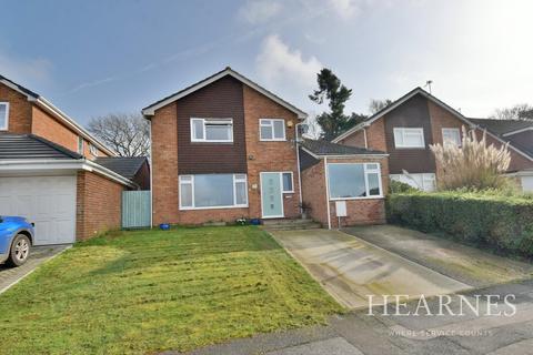 Kestrel Close, Ferndown, BH22