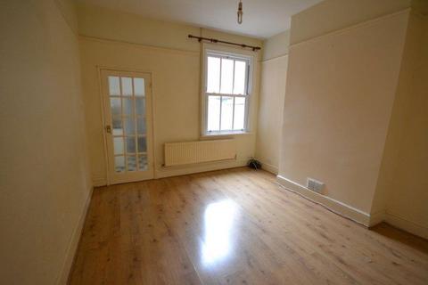 2 bedroom terraced house to rent, St Leonards Road, Leicester