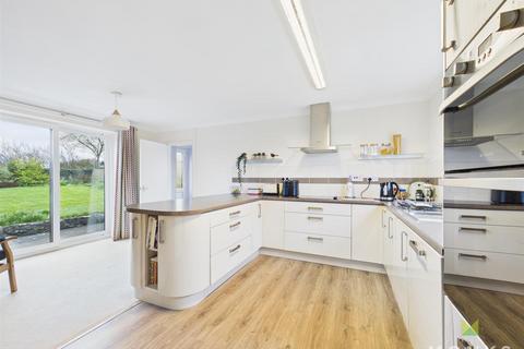 3 bedroom house for sale, Llynclys, Oswestry