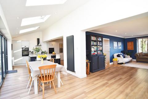 4 bedroom detached house for sale, Yew Tree Gardens, Harrogate, HG2