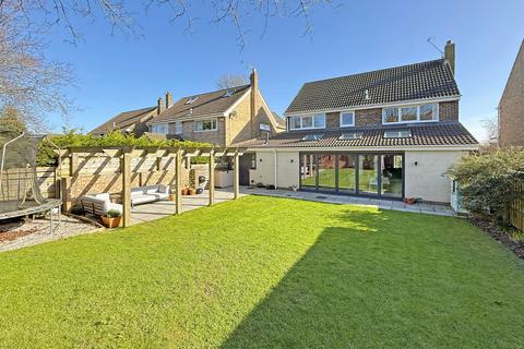 4 bedroom detached house for sale, Yew Tree Gardens, Harrogate, HG2