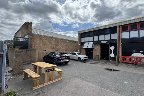 Property to rent, 21 Malham Rd London SE23 1AH