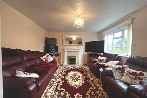 3 bedroom terraced house for sale, Lexden Drive, SEAFORD