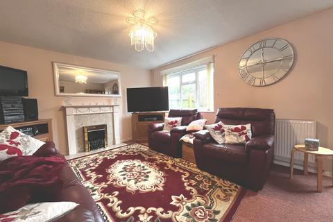 3 bedroom terraced house for sale, Lexden Drive, SEAFORD