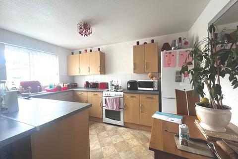 3 bedroom terraced house for sale, Lexden Drive, SEAFORD