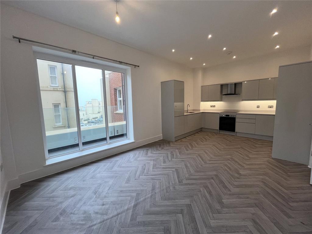 Lounge/Kitchen