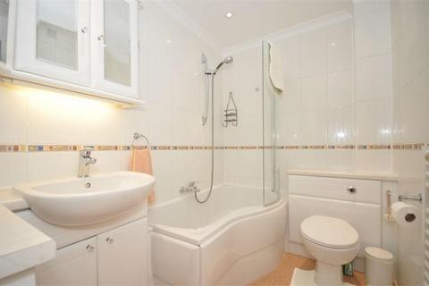 undefined, Richmond Crescent, Staines-upon-thames, TW18 2BX