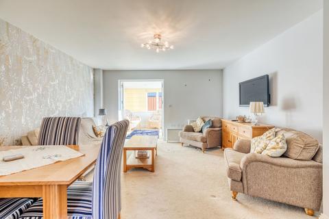 2 bedroom detached house for sale, 18 Rosalind Court, Langtry Gardens, St Saviour