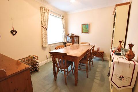 undefined, Lismore Close, Northampton NN3